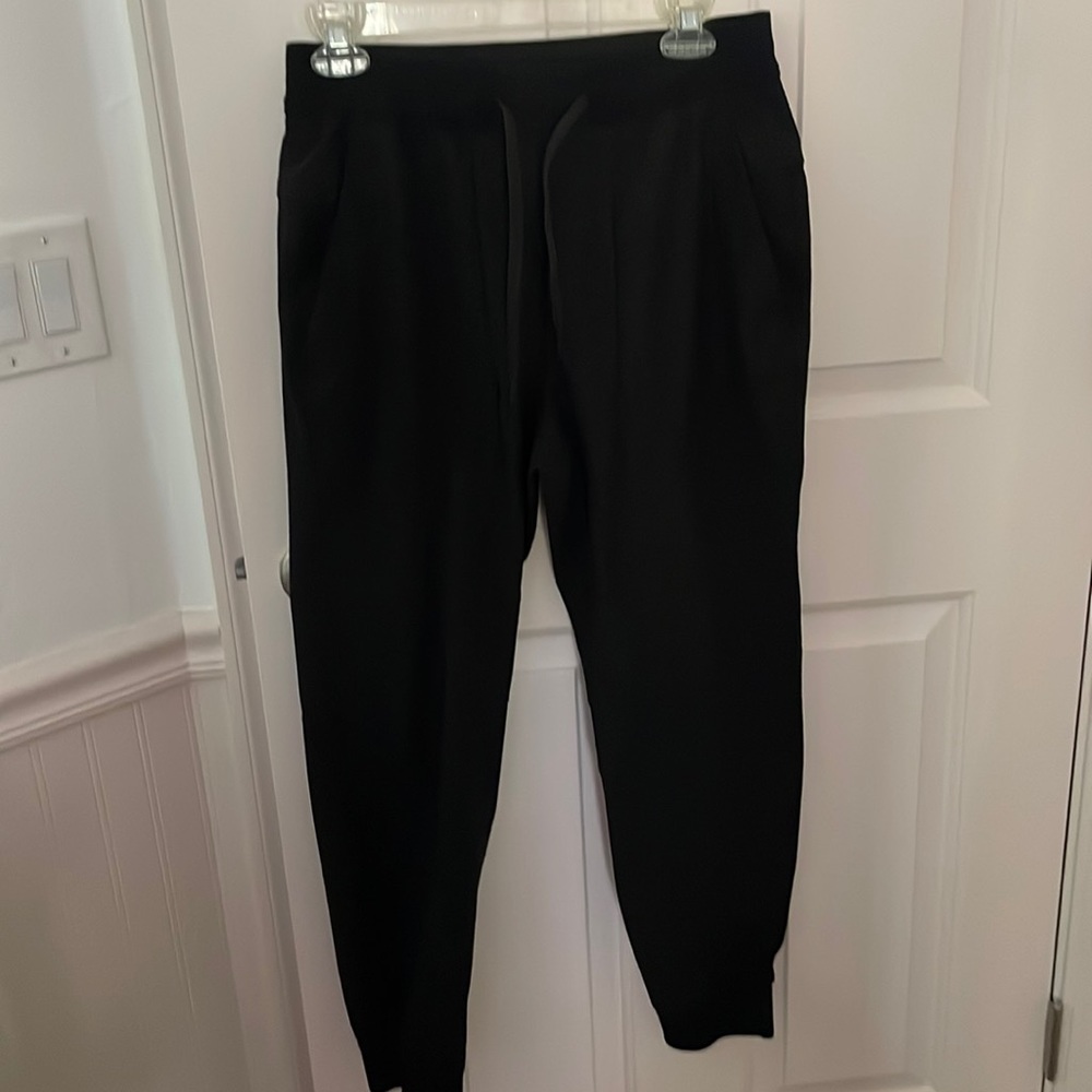 Lulu lemon Mens joggers. Size Medium